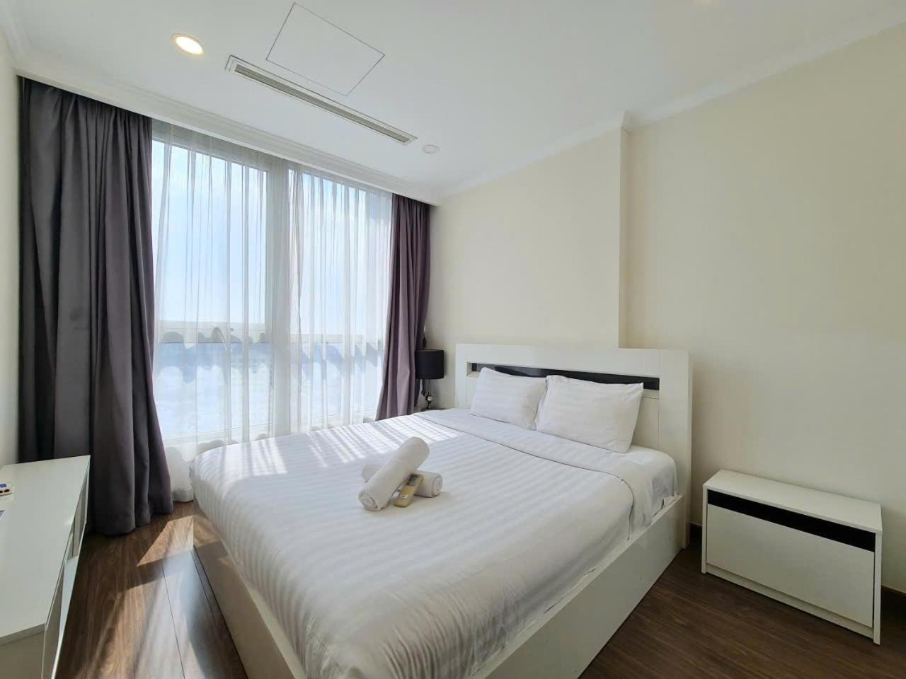 Cozy Haven - Vinhomes Park *